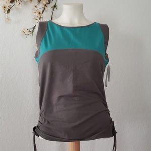 Inphornm sports tank size medium